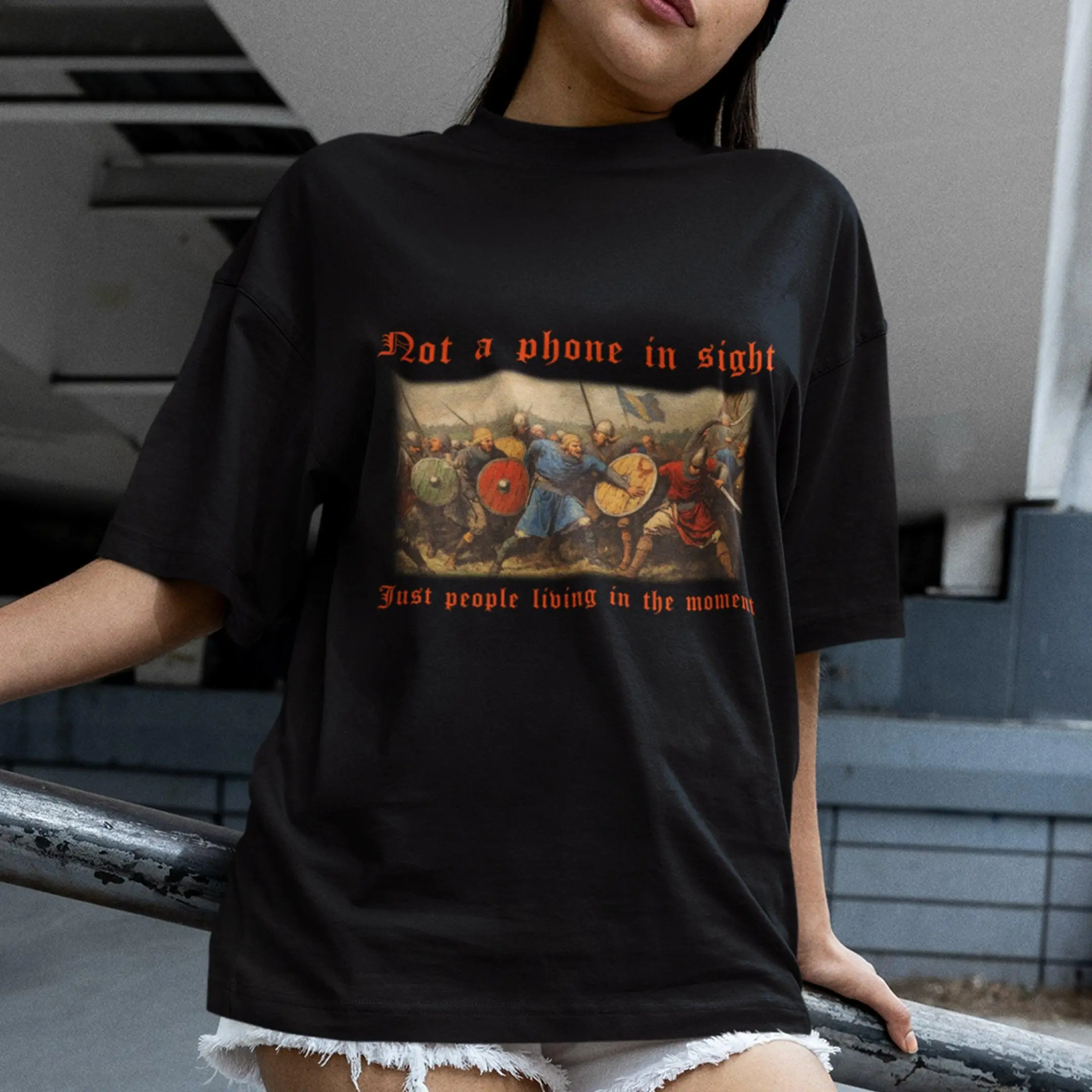 Not a phone in sight just people living in the moment T-Shirt - Image 7